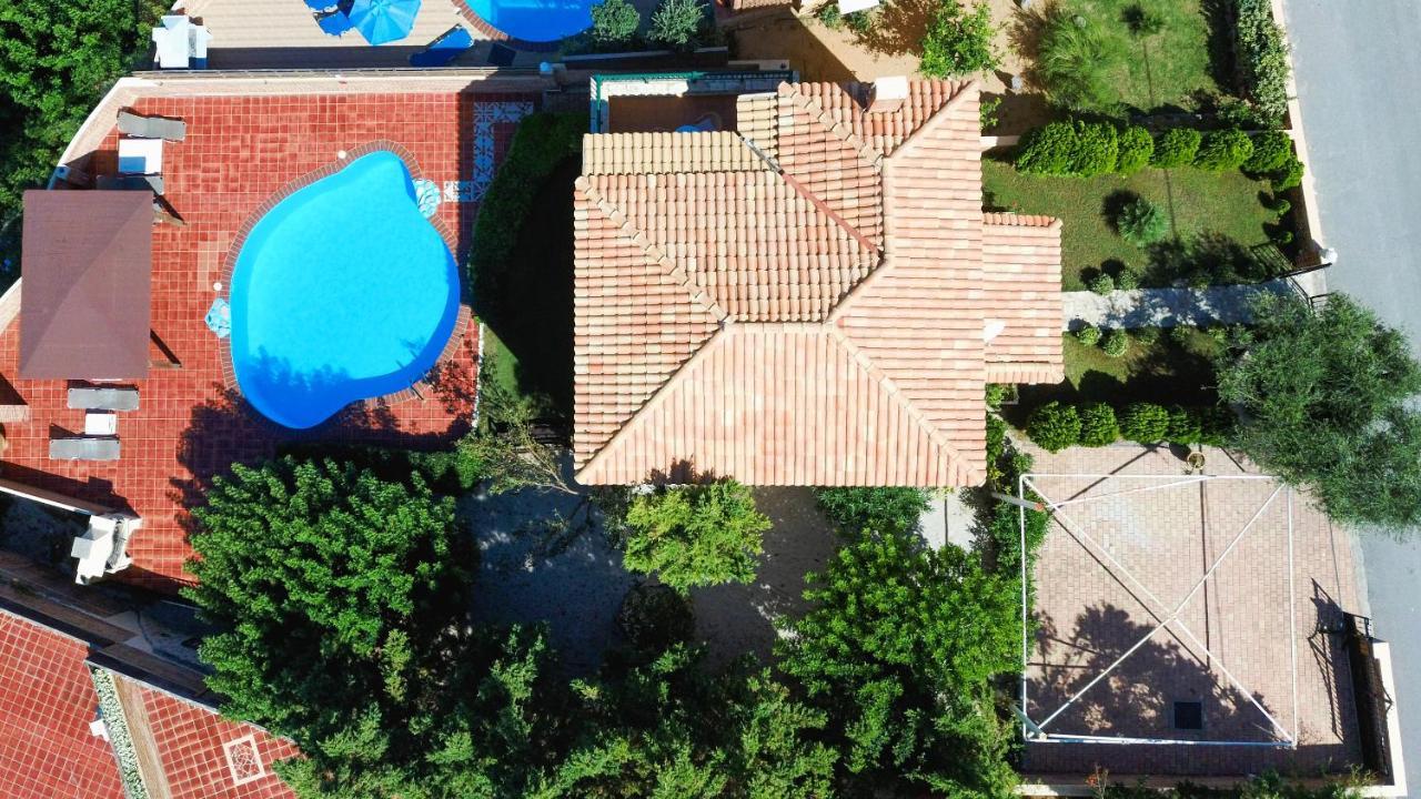 Neriides Villas Hersonissos  Exterior photo
